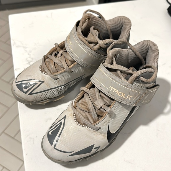 Nike trout grey cleats - Picture 1 of 4